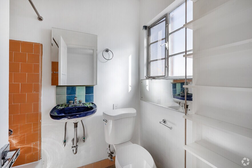 More Photos Of 1260 N Hayworth Ave, West Hollywood Apartments For Sale