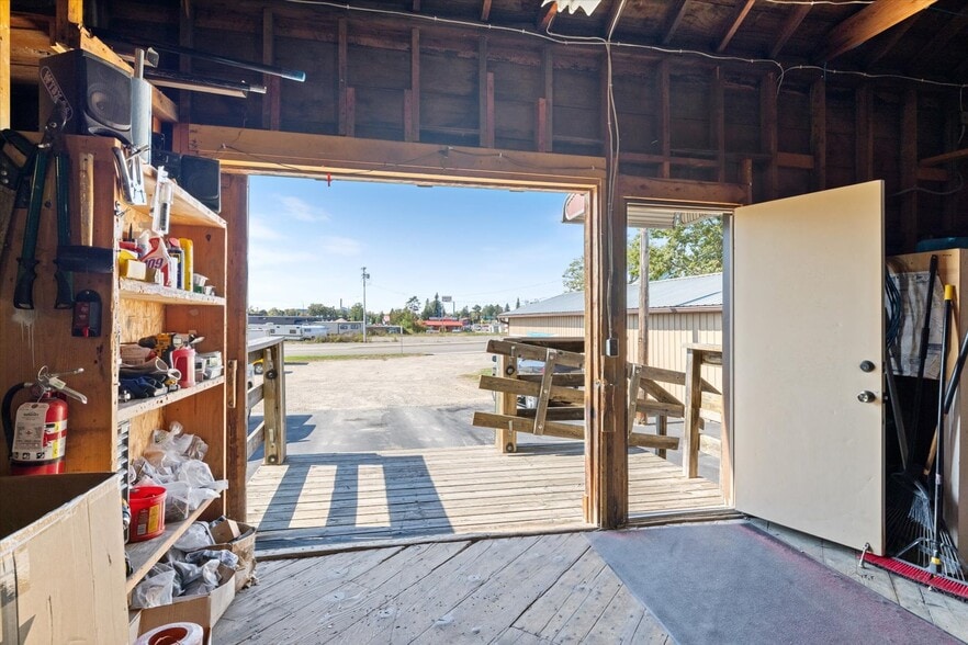 More Photos Of 816 NW 4th St, Grand Rapids General Retail For Sale