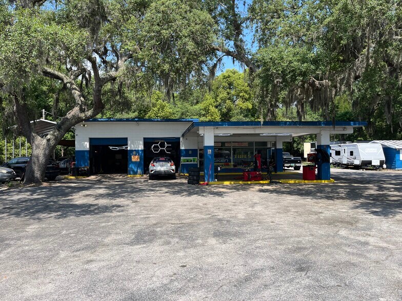 More Photos Of 6076 N Orange Blossom Trl, Mount Dora Auto Repair For Sale
