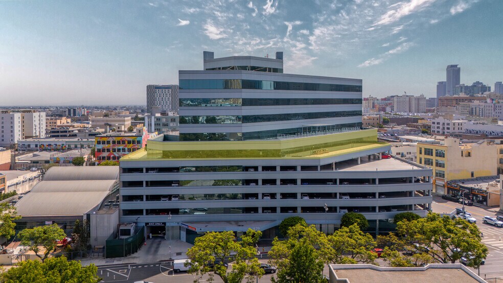 Primary Photo Of 420 E 3rd St, Los Angeles Medical For Lease