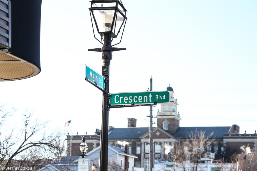 More Photos Of 530 Crescent Blvd, Glen Ellyn Freestanding For Lease