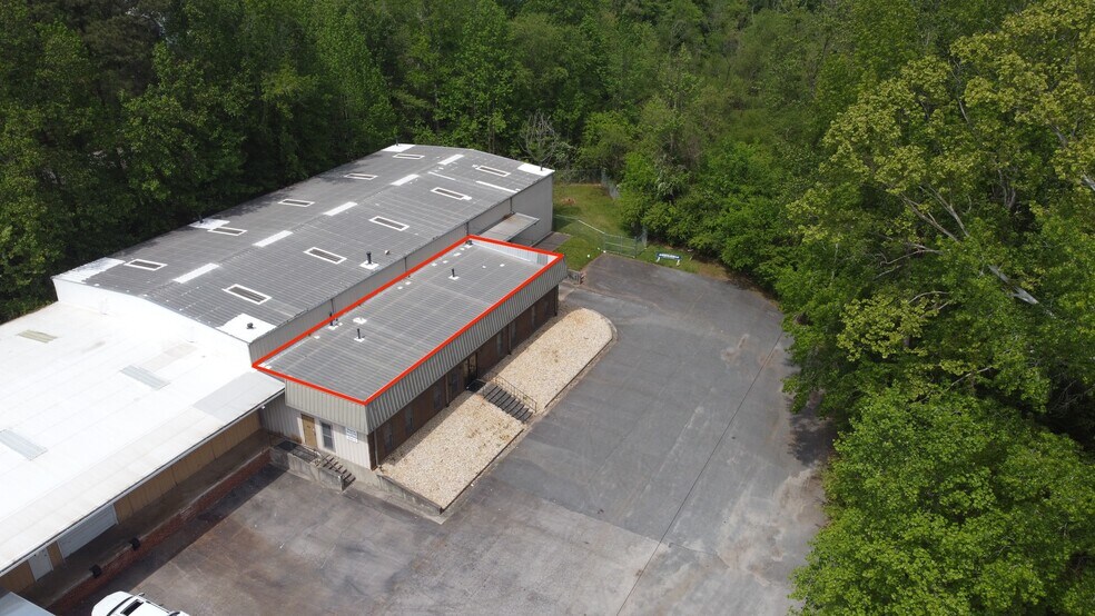 More Photos Of 1950 Collins Blvd, Austell Service For Lease