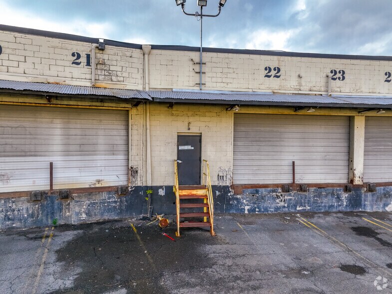 More Photos Of 330 Manhattan Ave, Jersey City Truck Terminal For Sale