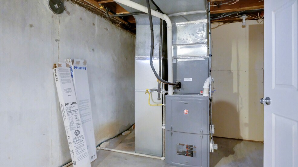 More Photos Of 315 N English Station Rd, Louisville Office For Lease