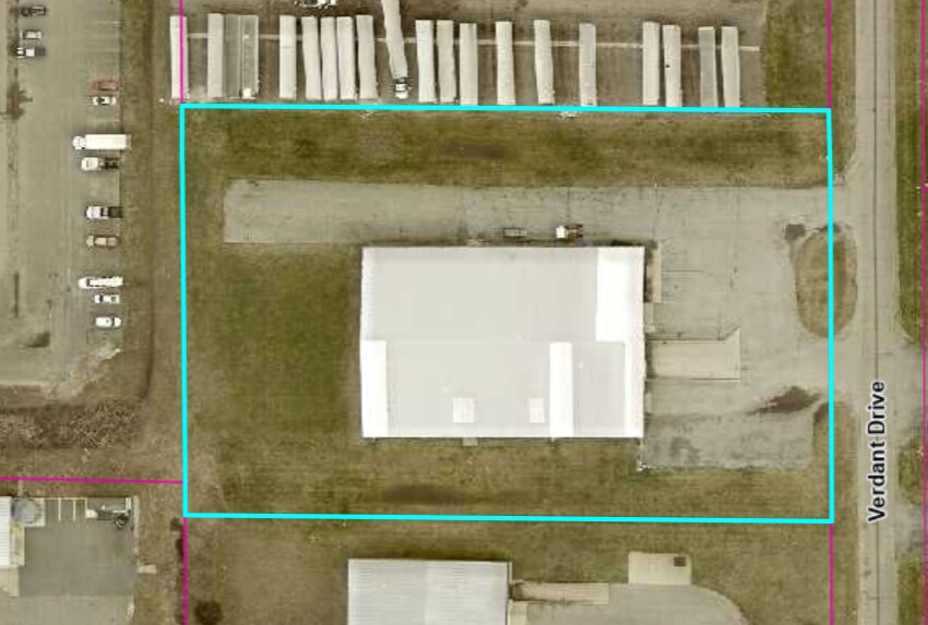 More Photos Of 1123 Verdant Dr, Elkhart Manufacturing For Lease