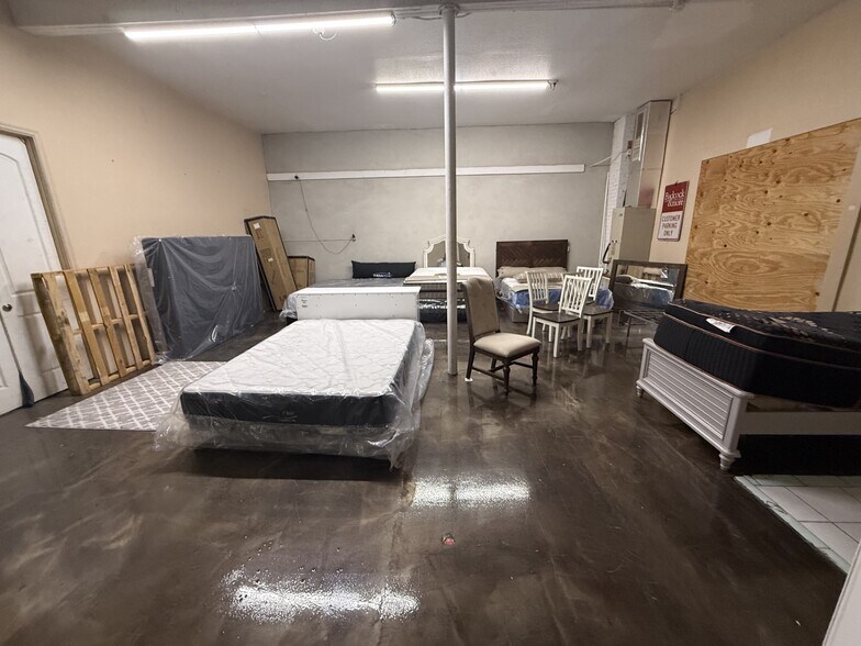 More Photos Of 21 Main St, Titusville General Retail For Sale