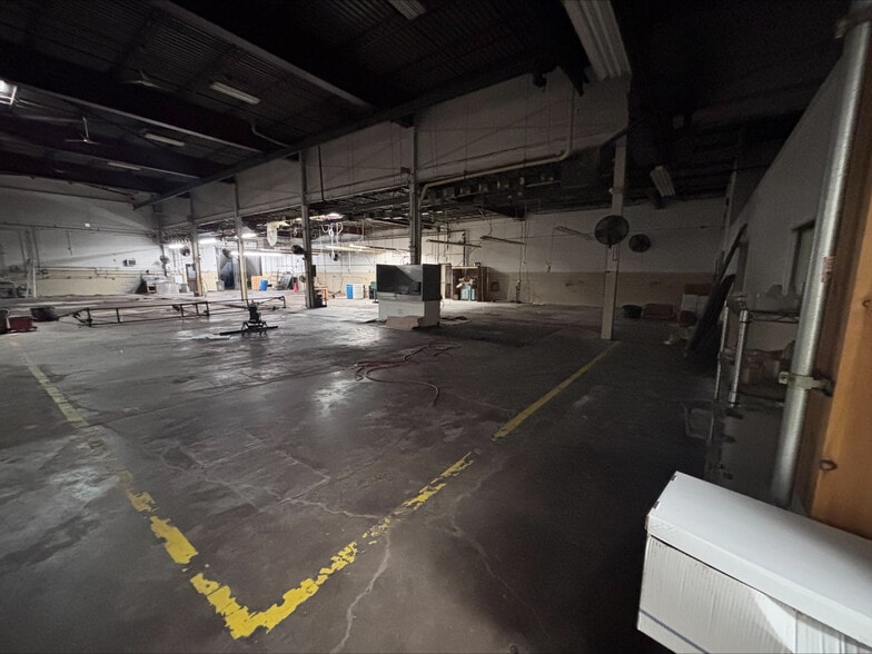 More Photos Of 1335 Emerson St, Rochester Manufacturing For Lease