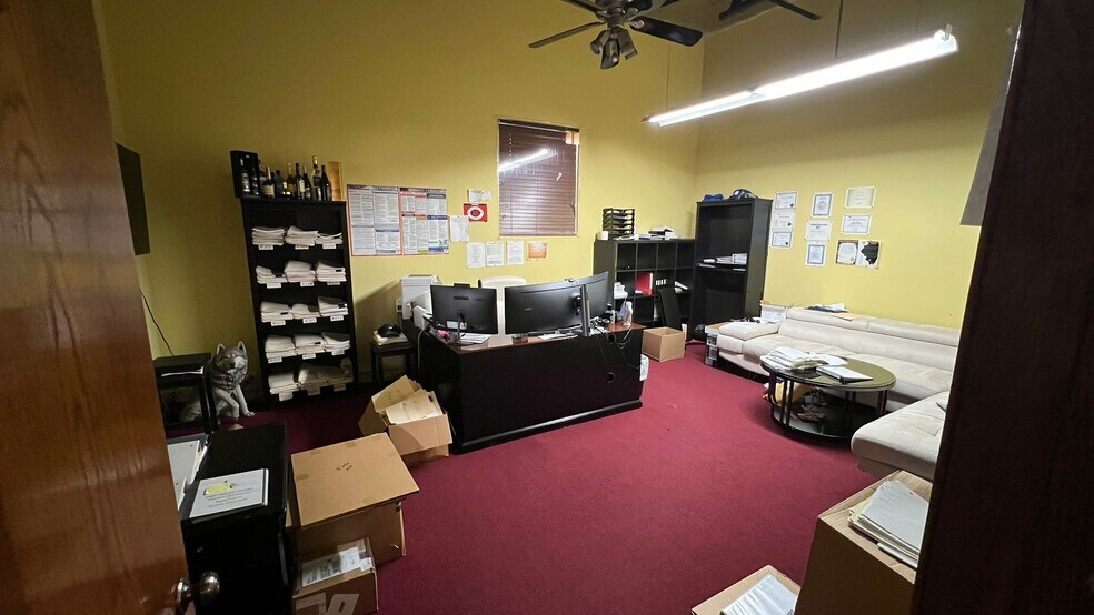 More Photos Of 123 N 10th Ave, Melrose Park Warehouse For Lease