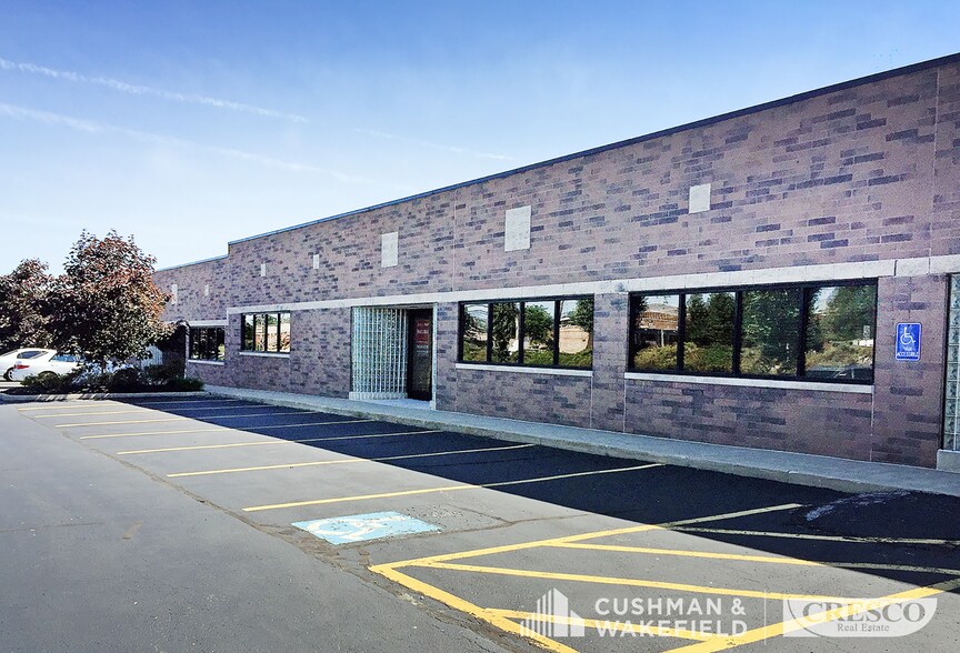 Primary Photo Of 6325 Cochran Rd, Solon Office For Lease
