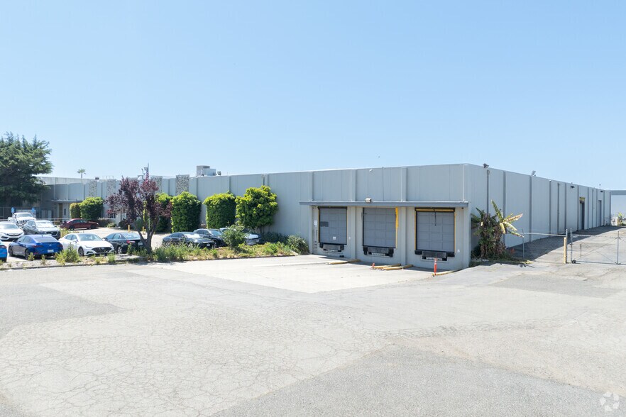 More Photos Of 27163-27211 Industrial Blvd, Hayward Warehouse For Lease
