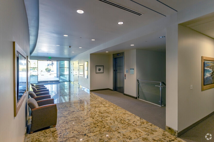 More Photos Of 9685 Via Excelencia, San Diego Office For Lease