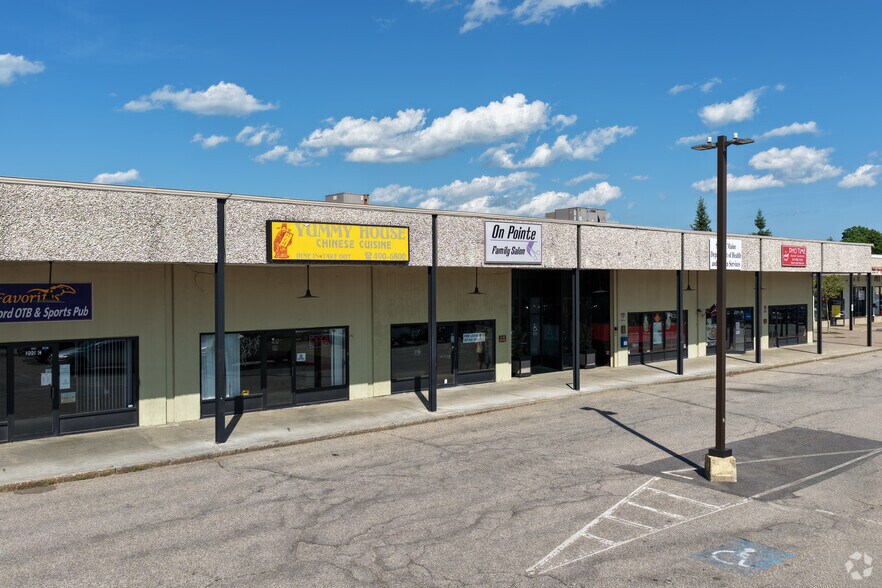 Primary Photo Of 886 Main St, Sanford Freestanding For Lease