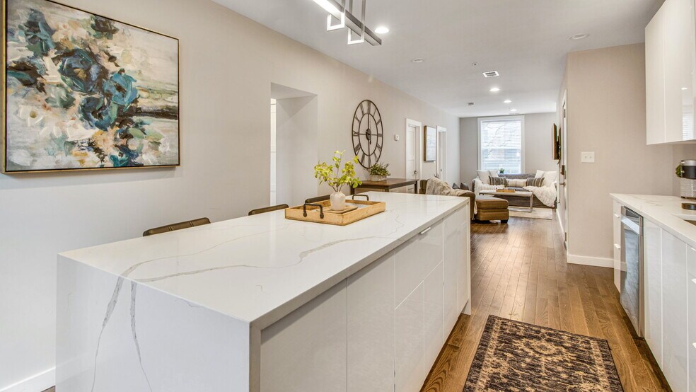 More Photos Of 1414 Pennsylvania Ave SE, Washington Apartments For Sale