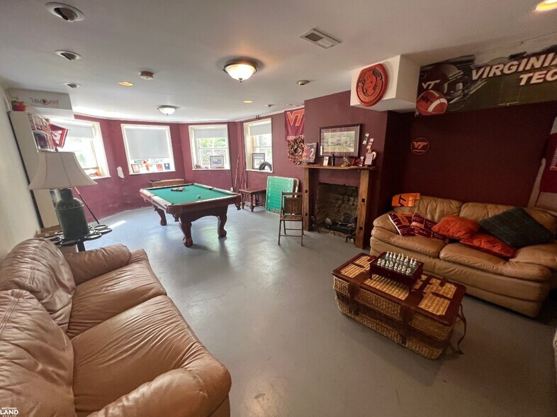 More Photos Of 5189 Rockwood Rd, Dublin Lodge Meeting Hall For Sale