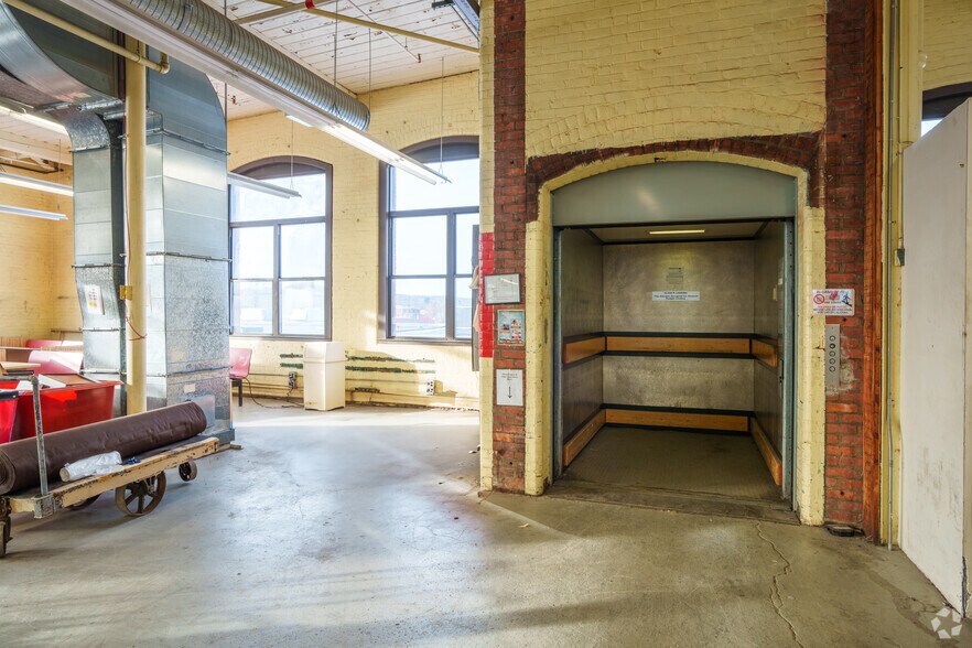 More Photos Of 60 Fremont St, Worcester Warehouse For Lease