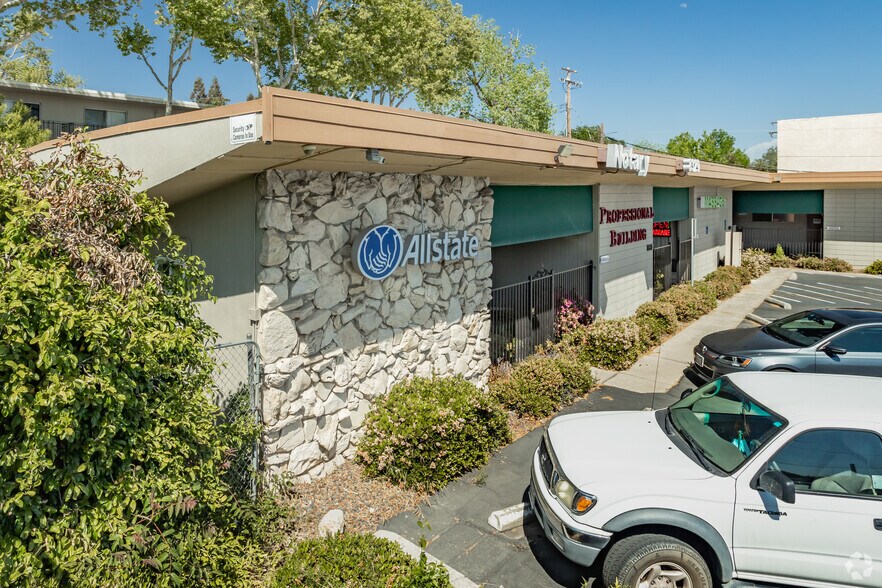 Primary Photo Of 8329 Fair Oaks Blvd, Carmichael Medical For Lease