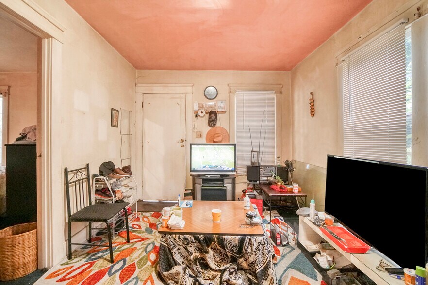 More Photos Of 2714 New Jersey St, Los Angeles Multifamily For Sale