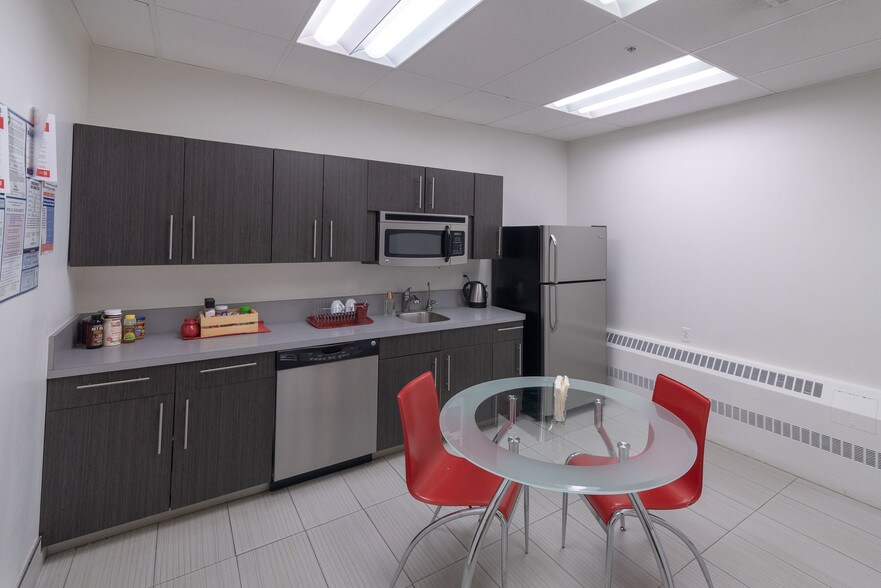 More Photos Of 441 W 5th Ave, Anchorage Office For Sale