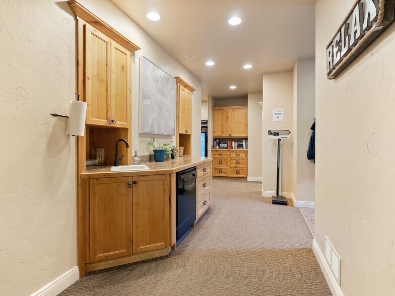More Photos Of 65 Commons Way, Kalispell Office For Sale