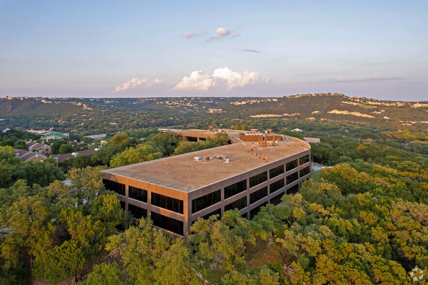 More Photos Of 6034 Courtyard Dr W, Austin Office For Lease