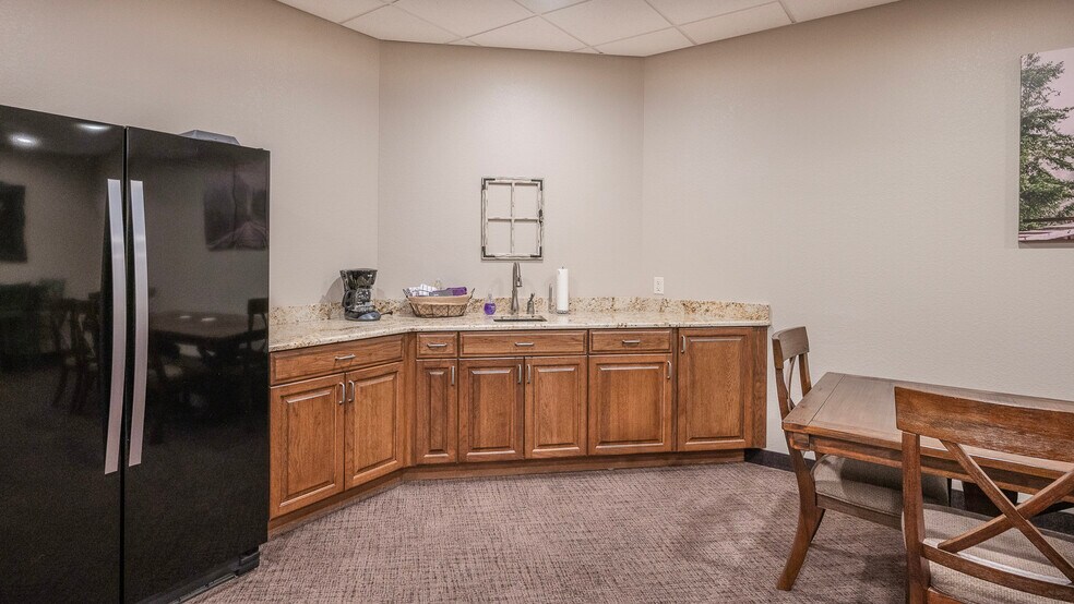 More Photos Of 100 W Broadway Ave, Bismarck Medical For Sale