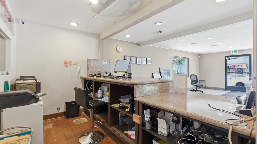 More Photos Of 10300 S Inglewood Ave, Inglewood Freestanding For Sale