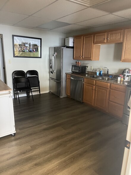 More Photos Of 2410 Milwaukee St, Delafield Storefront Retail Office For Lease