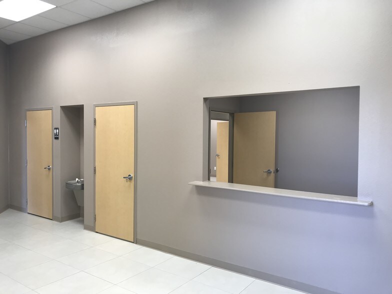 More Photos Of 4101-4179 Crosspoint Blvd, Edinburg Medical For Sale