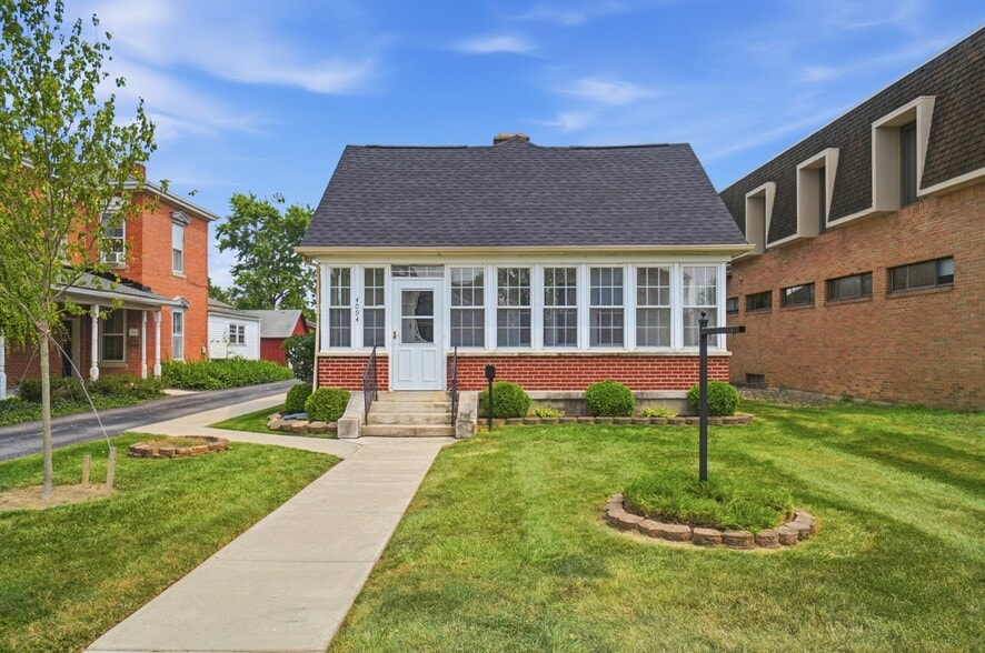 More Photos Of 4094 Broadway, Grove City Freestanding For Lease