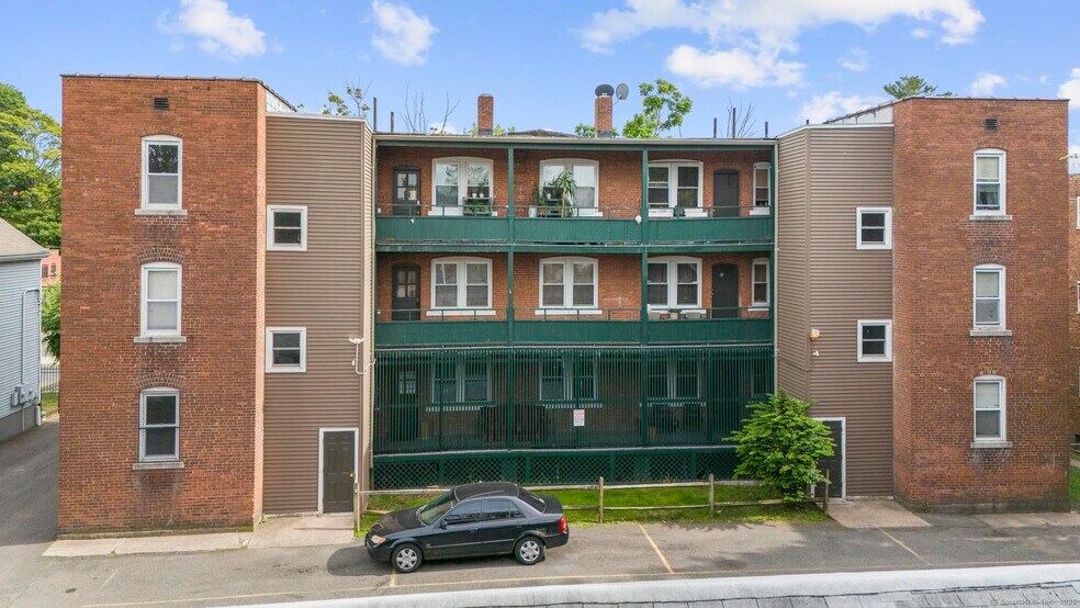More Photos Of 36-38 School St, Hartford Apartments For Sale
