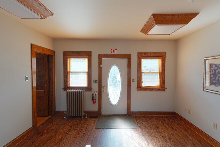 More Photos Of 105 Gleneida Ave, Carmel Office For Sale