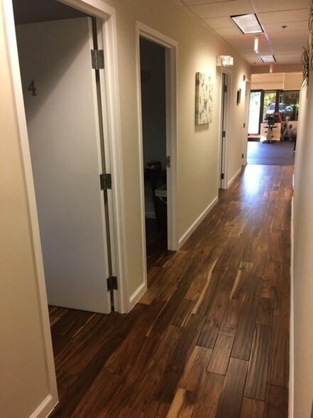 More Photos Of 12800 Middlebrook Rd, Germantown Medical For Sale