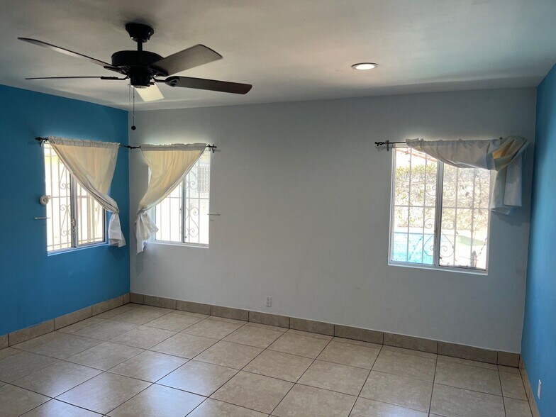 More Photos Of 8927 Sawyer St, Los Angeles Specialty For Sale