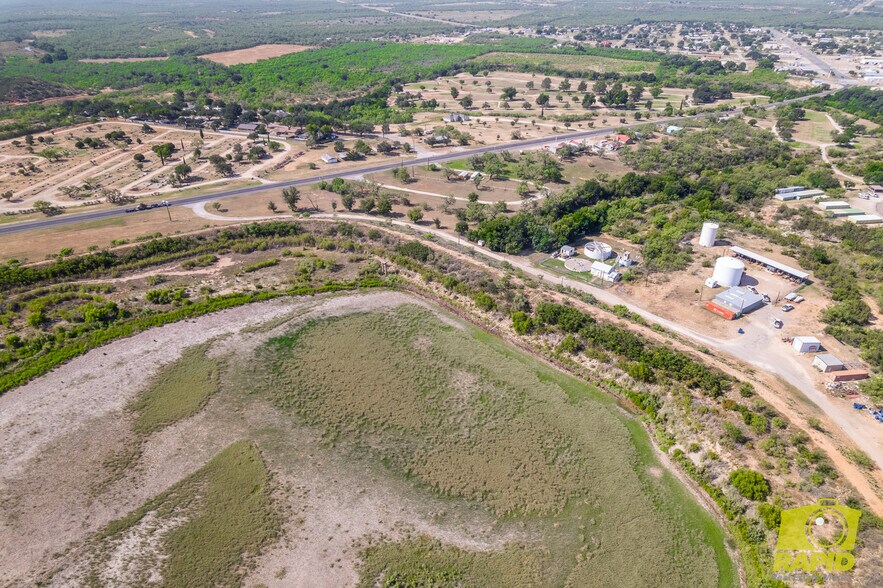 More Photos Of 425 Highland Park, Robert Lee Flex For Sale