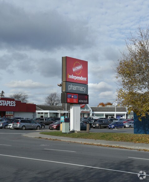 More Photos Of 31 9th St E, Cornwall Storefront For Lease