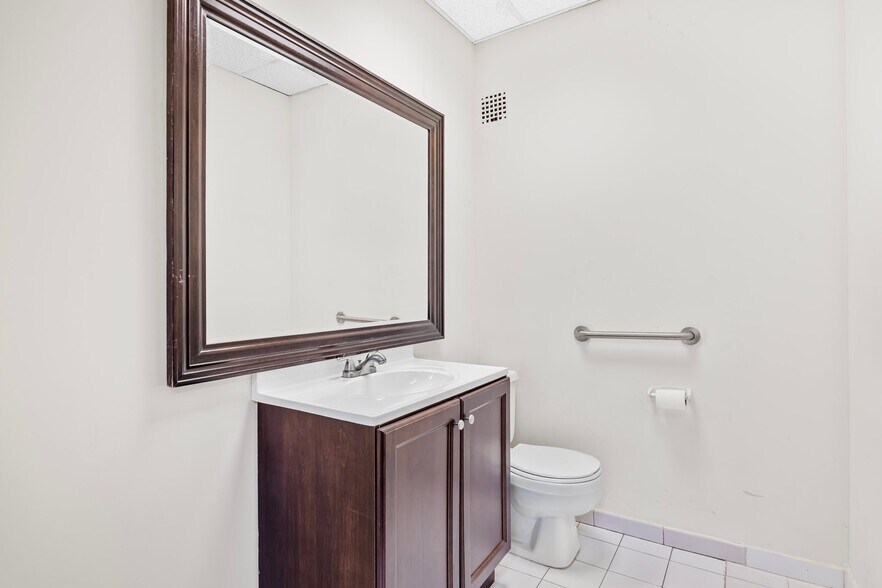 More Photos Of 142-144 Joralemon St, Brooklyn Medical For Lease
