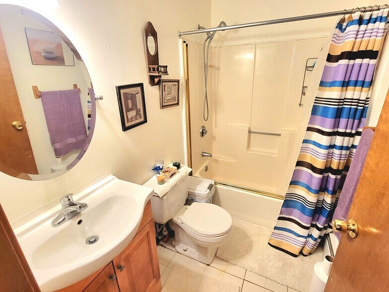 More Photos Of 270-276 Bellevue St, Hartford Apartments For Sale