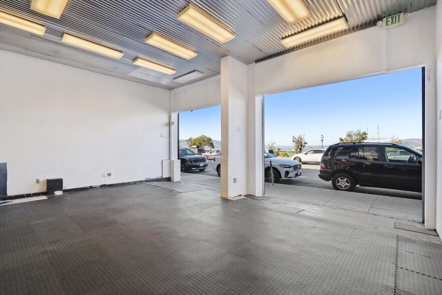 More Photos Of 757 Beach St, San Francisco Storefront Retail Office For Sale