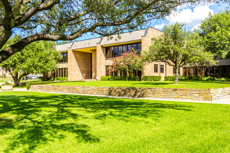 Primary Photo Of 1420 Viceroy Dr, Dallas Office For Sale