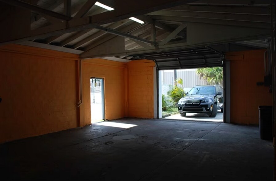 More Photos Of 223 S H St, Lake Worth Beach Land For Lease