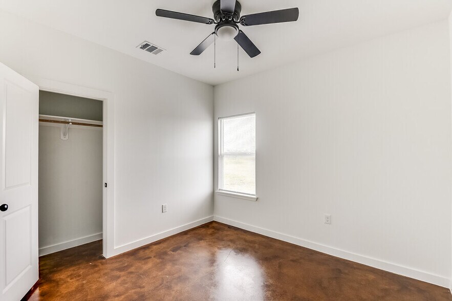 More Photos Of 1020 Burnett blvd, Alvarado Apartments For Sale