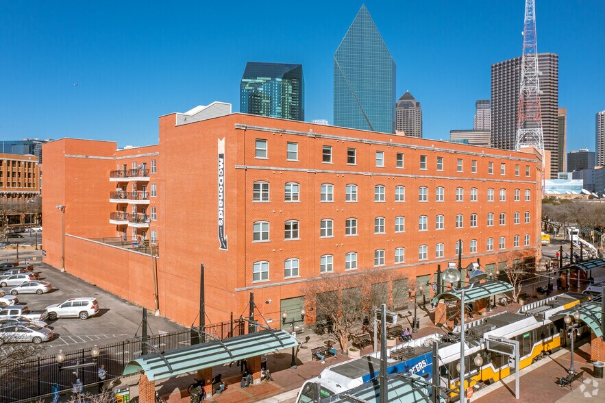 More Photos Of 800 Ross Ave, Dallas Apartments For Lease