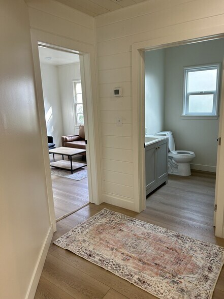 More Photos Of 22157 Clarendon St, Woodland Hills Office Residential For Sale