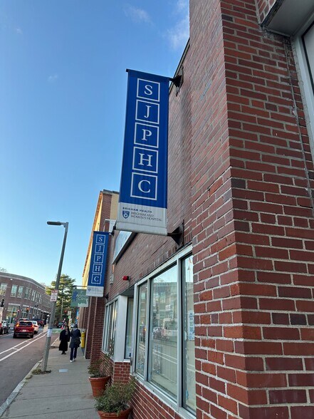 More Photos Of 10-15 Green St, Jamaica Plain Medical For Sale