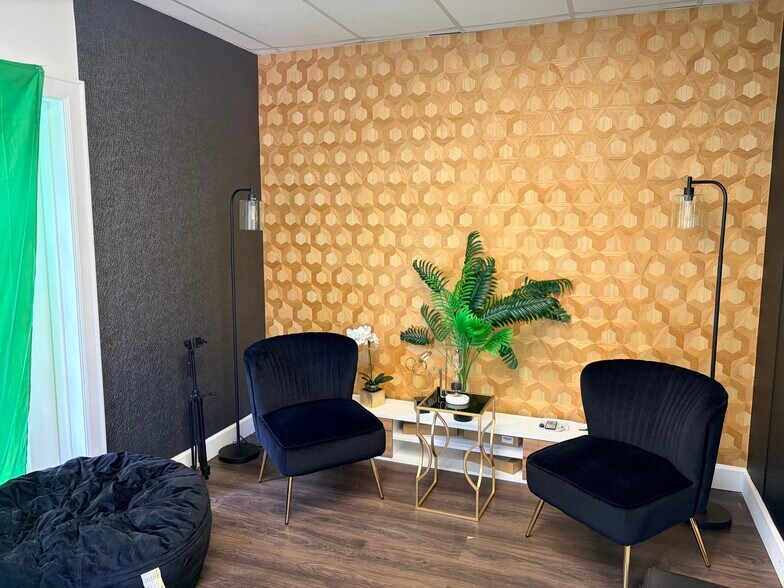 More Photos Of 12000 N Dale Mabry Hwy, Tampa Office For Lease