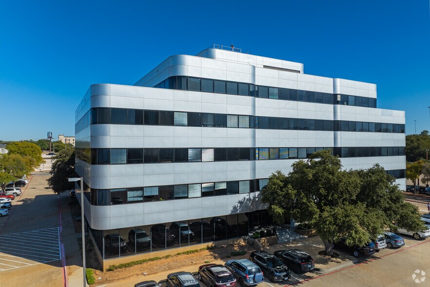 More Photos Of 1200 E Copeland Rd, Arlington Office For Lease