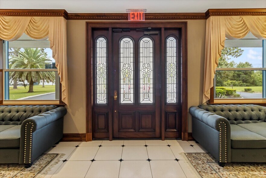 More Photos Of 268 S Suncoast Blvd, Crystal River Office For Sale