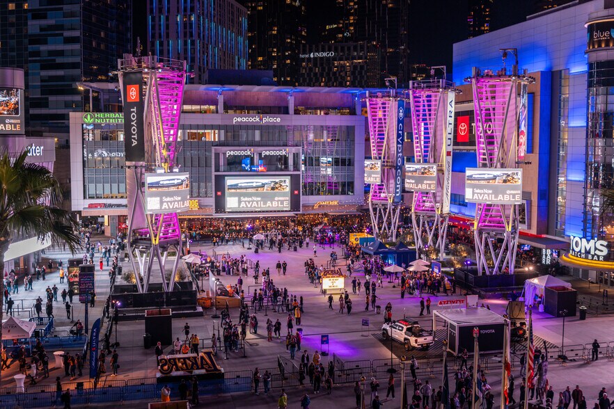 More Photos Of 800 W Olympic Blvd, Los Angeles Bar For Lease