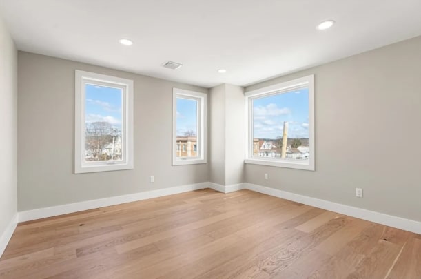 More Photos Of 308 Newton St, Waltham Apartments For Sale