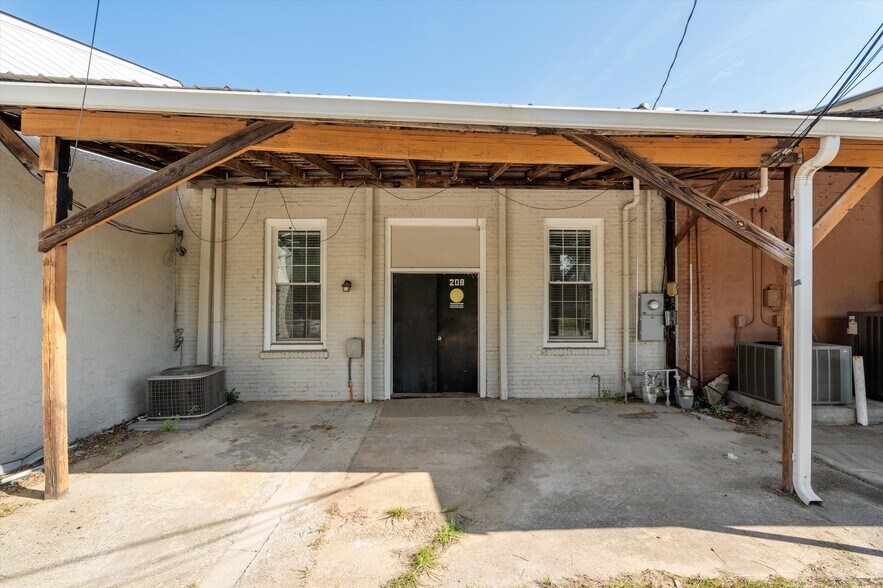 More Photos Of 208 Broad St, Wrens Storefront Retail Office For Sale
